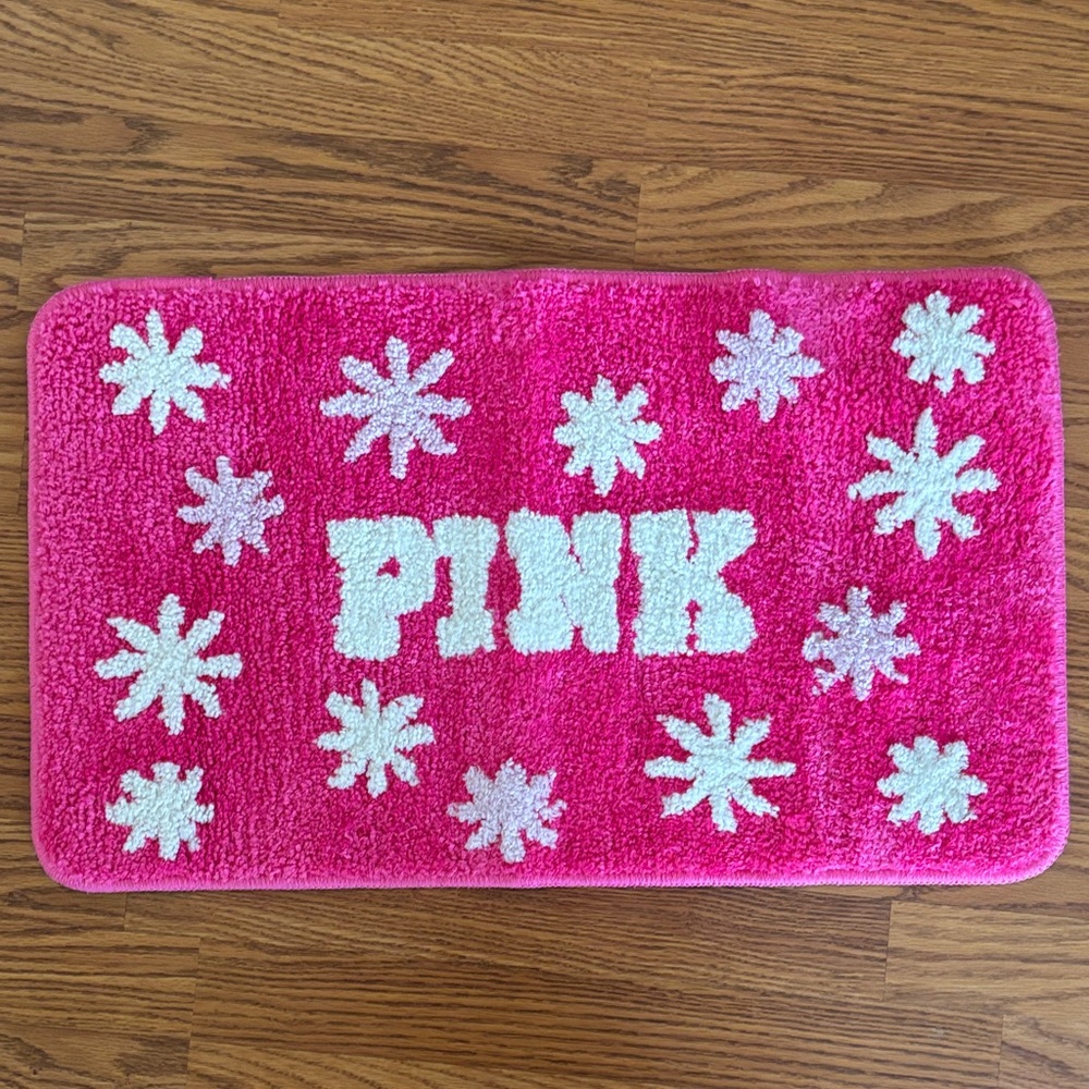 Victoria’s Secret PINK bathroom mat